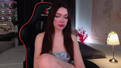 Vickie online show from February 26, 11:59 pm