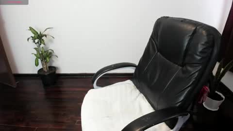 Snapshot of _vicky_sweet chatting on May 22, 10:26 pm Vicky online show from May 22, 10:26 pm