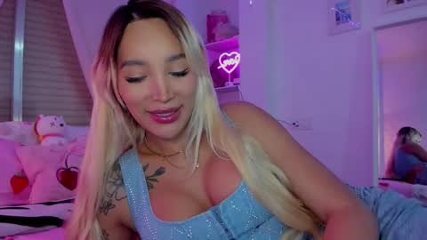   online show from December 2, 9:32 pm