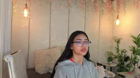   online show from April 26, 11:19 am