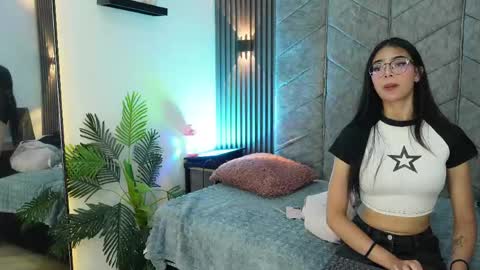   online show from May 7, 7:41 pm