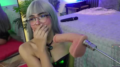   online show from May 12, 9:56 pm
