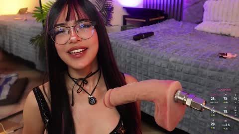   online show from May 15, 10:17 pm