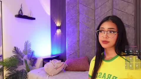   online show from May 19, 9:10 pm