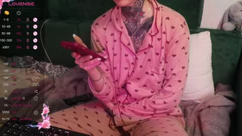 Alis online show from February 9, 8:24 pm