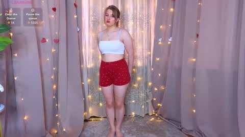 _watchmesmile_ online show from March 19, 4:27 am