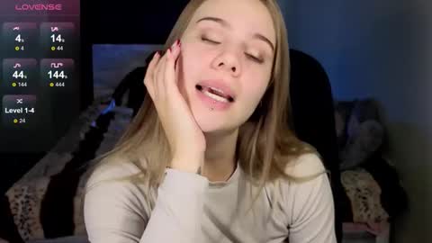 Snapshot of _wednesday_addams_ chatting on October 1, 9:37 am Vera online show from October 1, 9:37 am