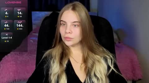 Snapshot of _wednesday_addams_ chatting on October 20, 10:38 am Vera online show from October 20, 10:38 am