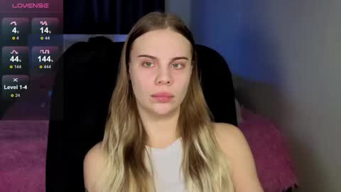 Snapshot of _wednesday_addams_ chatting on October 27, 9:24 am Vera online show from October 27, 9:24 am