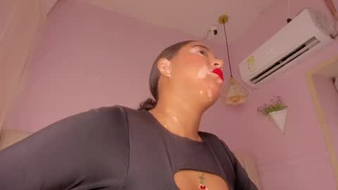 _wendy_x online show from May 18, 11:38 am
