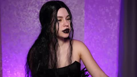 _white_mask_ online show from December 19, 11:50 am