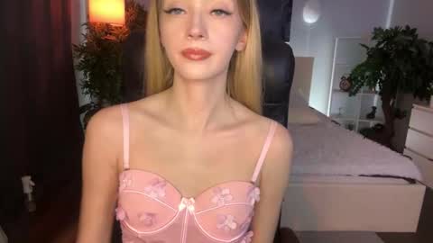 Snapshot of _wide_eyed_ chatting on January 17, 9:07 pm _wide_eyed_ online show from January 17, 9:07 pm