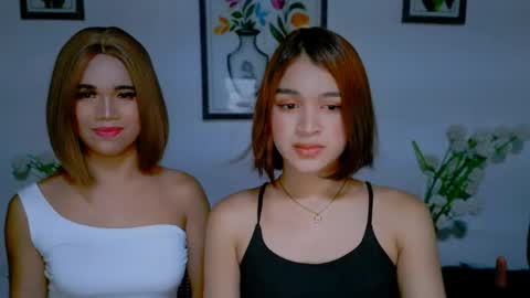 _xxlilly online show from April 30, 7:25 am