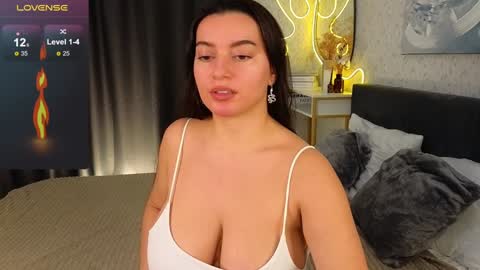 Jasmine online show from January 19, 8:18 am