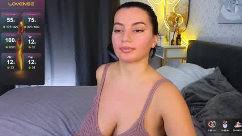Jasmine online show from February 5, 11:23 am