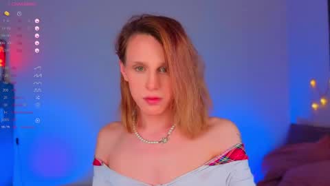 LITTLE FOX online show from April 28, 8:36 pm