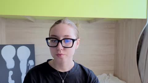Snapshot of _yourhotangel_ chatting on June 28, 7:36 am Eva online show from June 28, 7:36 am