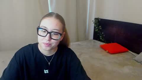Snapshot of _yourhotangel_ chatting on July 7, 6:58 am Eva online show from July 7, 6:58 am