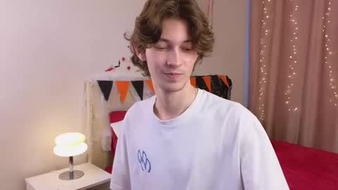 Snapshot of a11ice chatting on October 25, 12:23 pm Denis online show from October 25, 12:23 pm