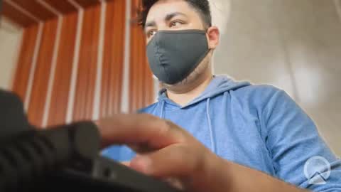 Sleepy owl online show from October 2, 8:10 am