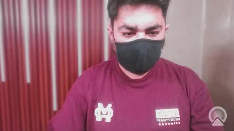 Sleepy owl online show from October 27, 9:02 am