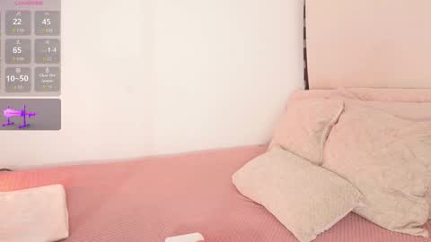 Snapshot of a__vanellopecute chatting on March 7, 11:07 am Alexandra online show from March 7, 11:07 am