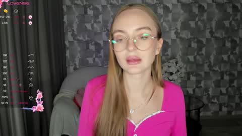Snapshot of a_delina chatting on January 17, 4:26 pm Adelina online show from January 17, 4:26 pm