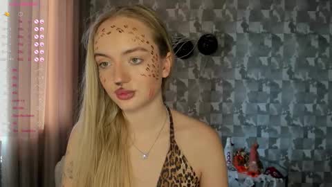 Snapshot of a_delina chatting on October 25, 10:45 am Adelina online show from October 25, 10:45 am