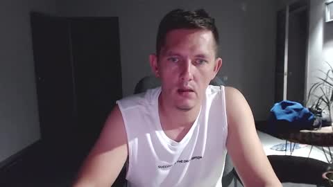 Snapshot of a_handy_guy chatting on October 19, 5:46 pm Ru online show from October 19, 5:46 pm