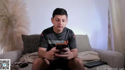 a_lejandro_0_8 online show from May 18, 8:03 pm