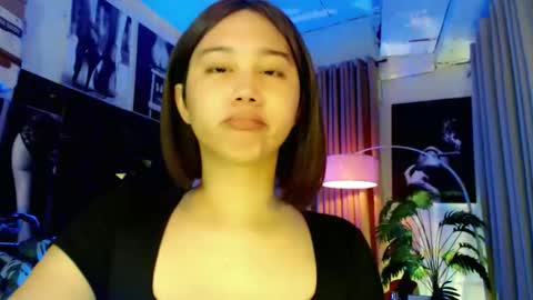 Snapshot of a_r_i_a_n_n_a chatting on October 16, 6:25 am Lovely Yana online show from October 16, 6:25 am