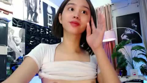 Snapshot of a_r_i_a_n_n_a chatting on December 22, 7:38 am Lovely Yana online show from December 22, 7:38 am