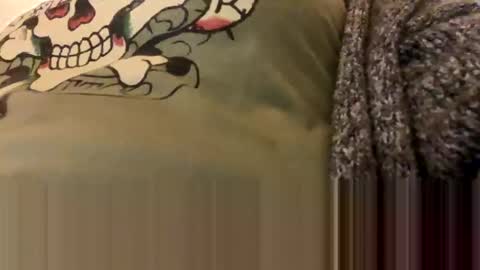 Snapshot of a_rae93 chatting on October 16, 10:49 am a_rae93 online show from October 16, 10:49 am