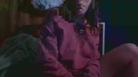 Snapshot of a_rae93 chatting on February 17, 1:46 am a_rae93 online show from February 17, 1:46 am