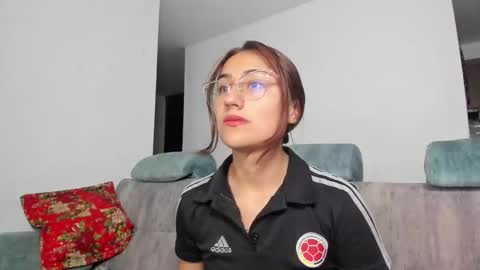 A Sexy Couple online show from January 10, 2:04 am