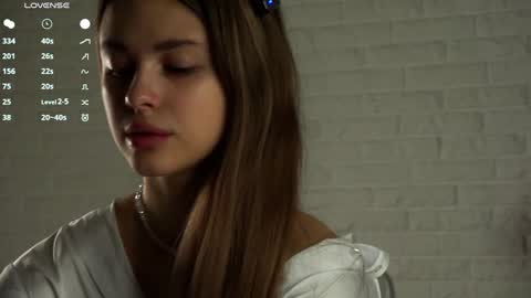 Lina online show from December 28, 3:04 pm