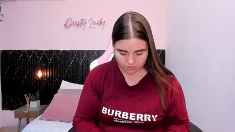 Snapshot of aabby_lee chatting on February 15, 7:43 pm Abby Lee online show from February 15, 7:43 pm