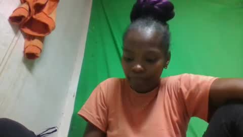 aadienne online show from May 11, 1:17 pm