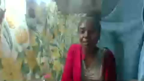 Snapshot of aaldaa chatting on August 1, 8:19 pm aaldaa online show from August 1, 8:19 pm