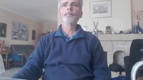 Aalex1717 online show from May 13, 8:23 am