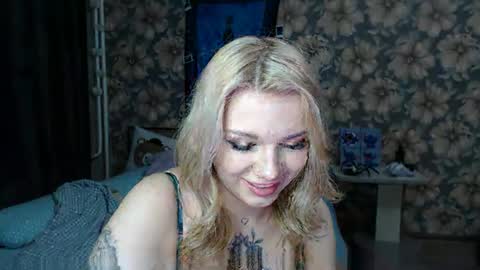 Snapshot of aalicebubble chatting on January 21, 2:37 pm Alice online show from January 21, 2:37 pm
