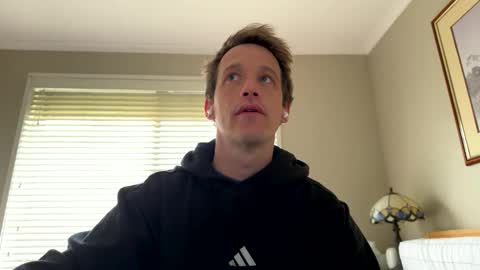 Kris online show from October 4, 9:57 pm