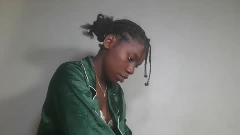 aangevelo online show from November 9, 10:08 pm