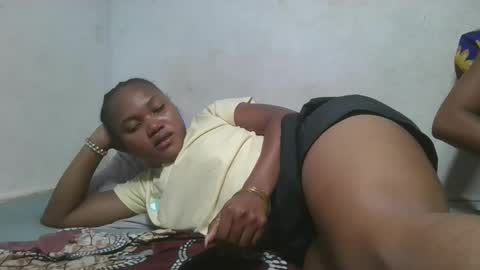 aangevelo online show from December 15, 11:14 am