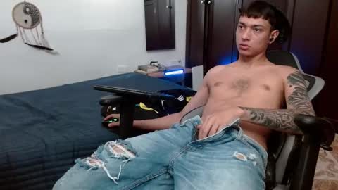 Snapshot of aarman_bannana chatting on November 23, 3:56 pm aarman online show from November 23, 3:56 pm