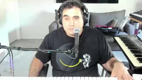 Aaron online show from July 3, 8:26 pm