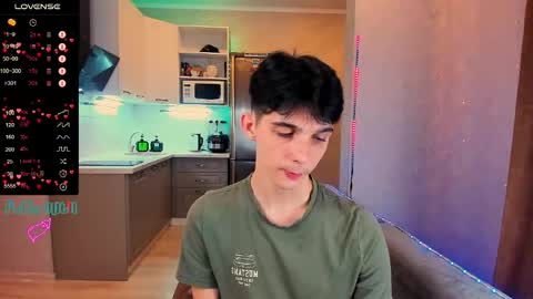 Aaron Bang online show from September 27, 7:41 pm