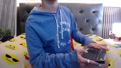 Aaron online show from December 2, 6:43 pm