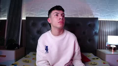 Aaron online show from December 16, 12:38 pm