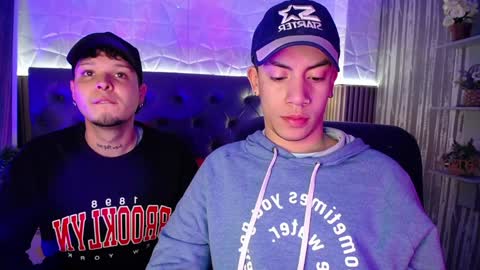 Aaron online show from December 24, 1:50 pm